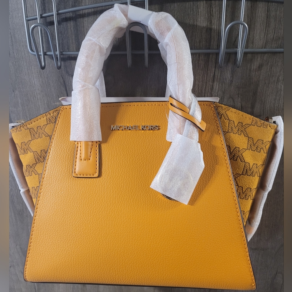 Woman's hand bag, honeycomb